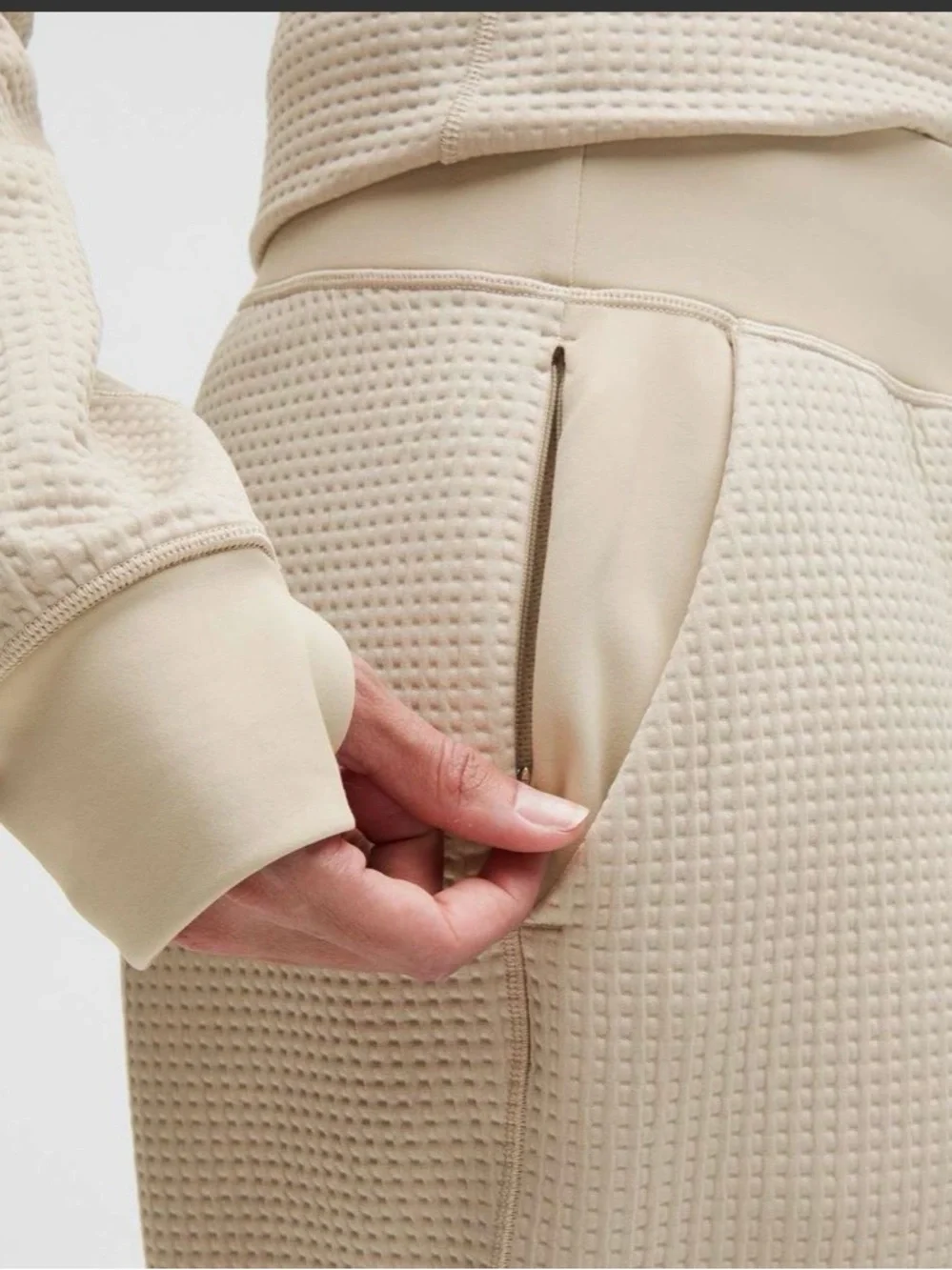 Lululemon athletica waffle/knit High-Rise Jogger Pants in Beige New without Tags